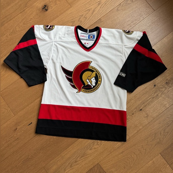 CCM NHL Ottawa Senators Embroidered Vintage 90s Hockey Jersey - Size M - Picture 2 of 15